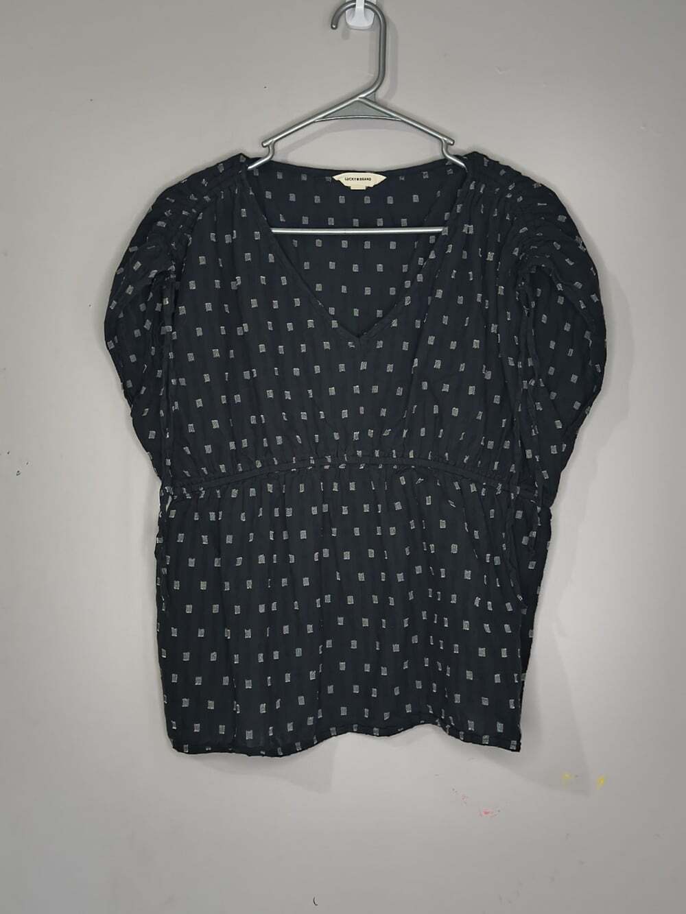 Lucky Brand Short Sleeve V Neck Peasant Blouse Empire Waist Geometric Dash M